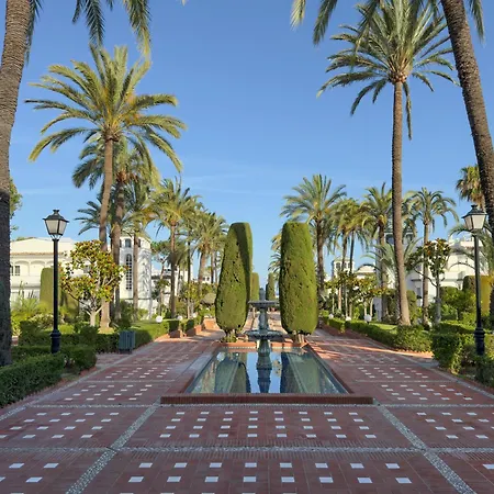 Dominion * Estepona